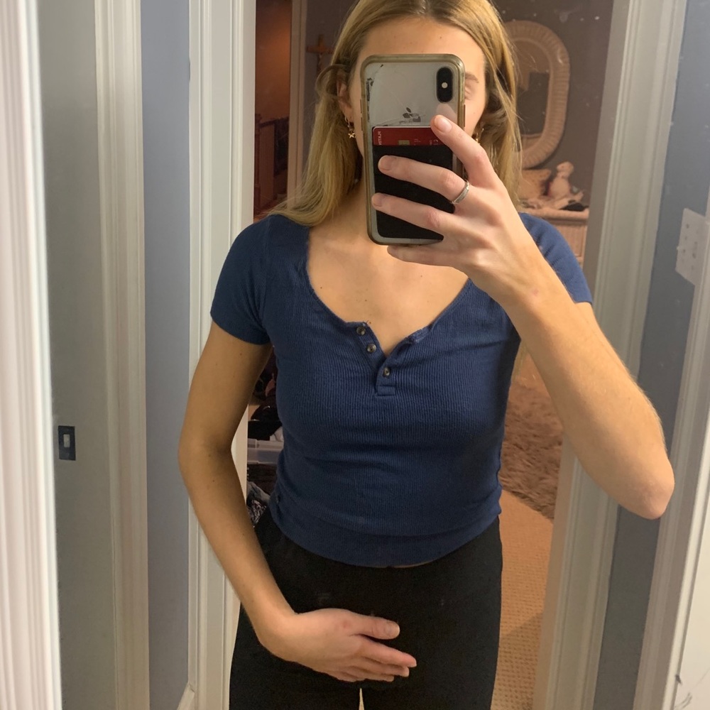 Navy blue ribbed top